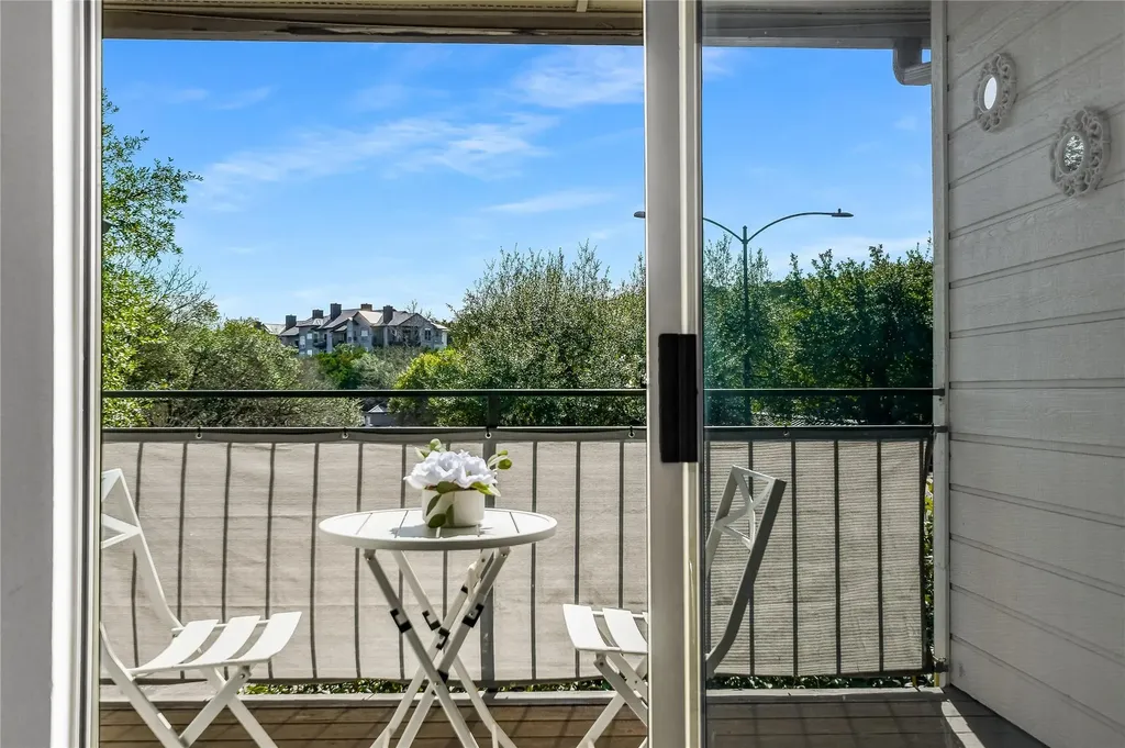 6000 Shepherd Mountain Cove Austin TX 78730