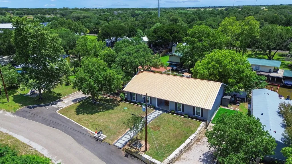 221 County Road 136c Kingsland TX 78639