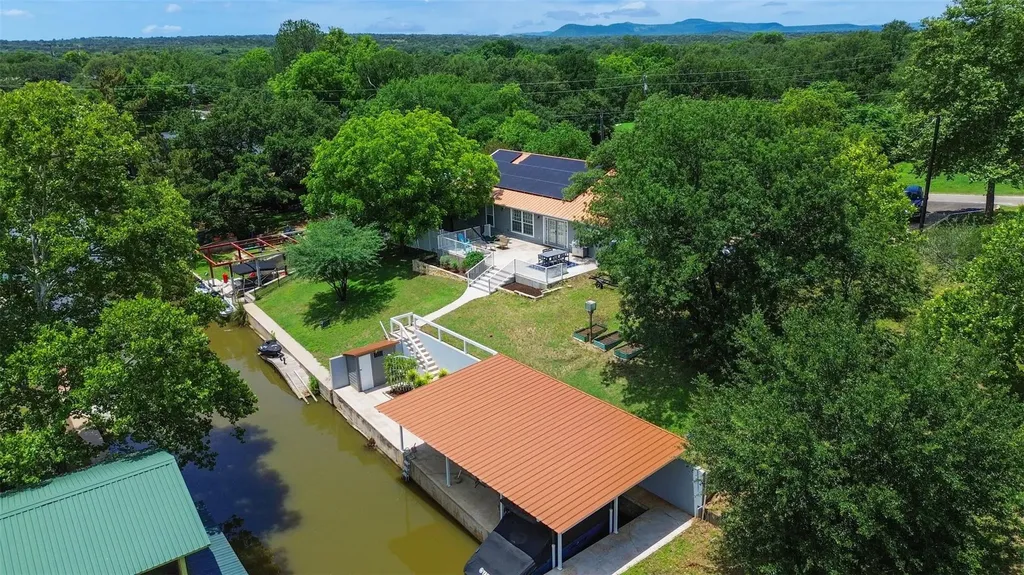 221 County Road 136c Kingsland TX 78639