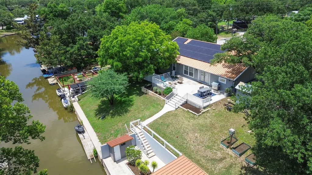 221 County Road 136c Kingsland TX 78639