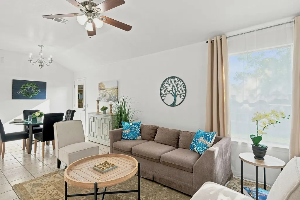1017 Drovers Cove Georgetown TX 78626