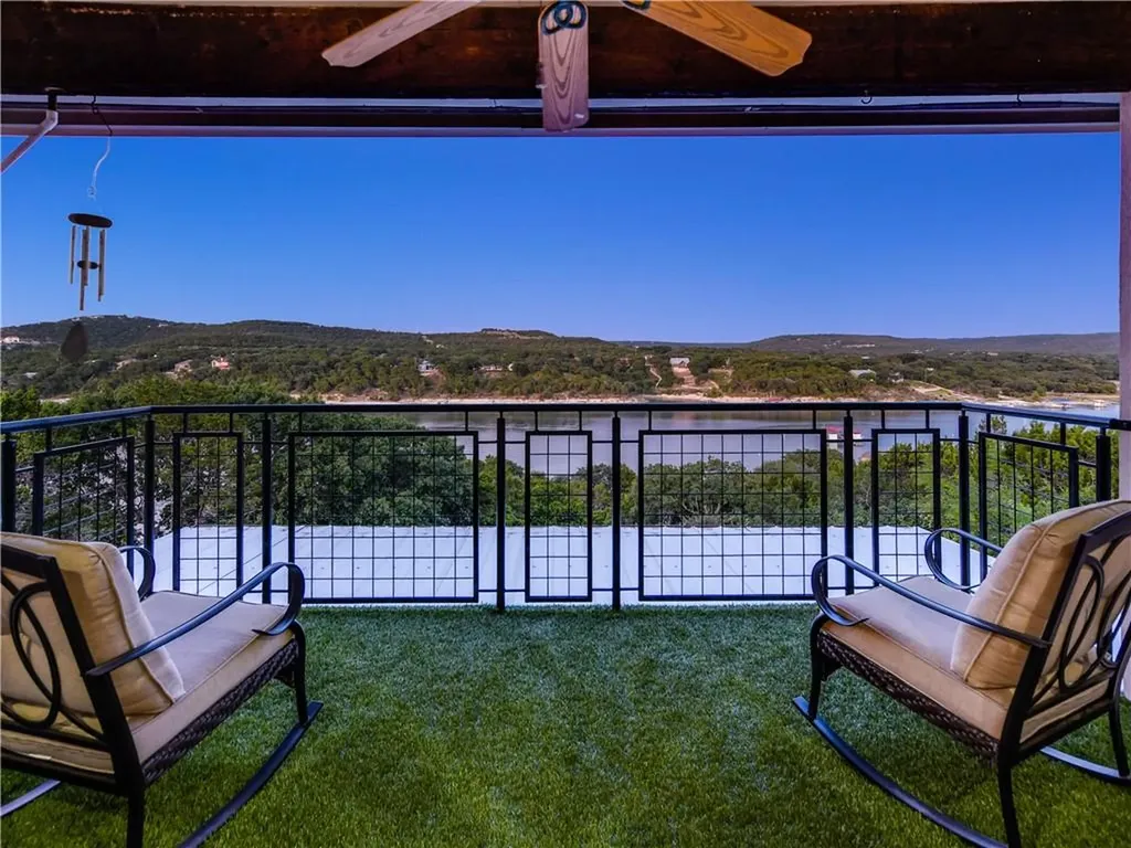 17904 Crystal Cove Jonestown TX 78645