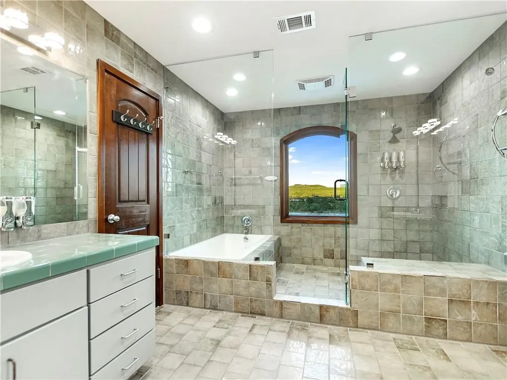 17904 Crystal Cove Jonestown TX 78645