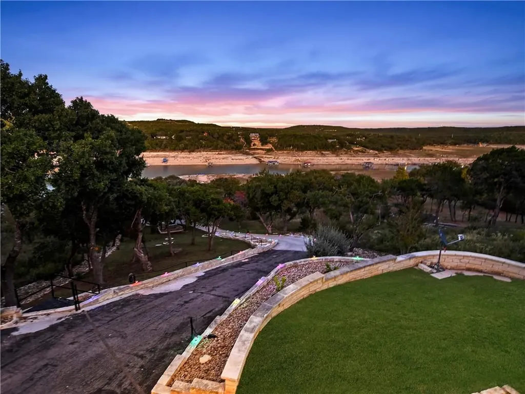 17904 Crystal Cove Jonestown TX 78645