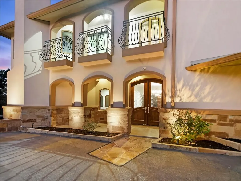 17904 Crystal Cove Jonestown TX 78645