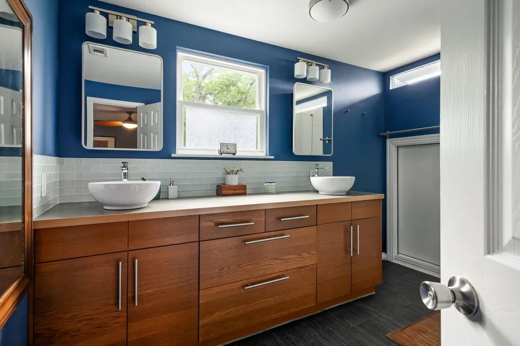 2202 Garden Street Austin TX 78702
