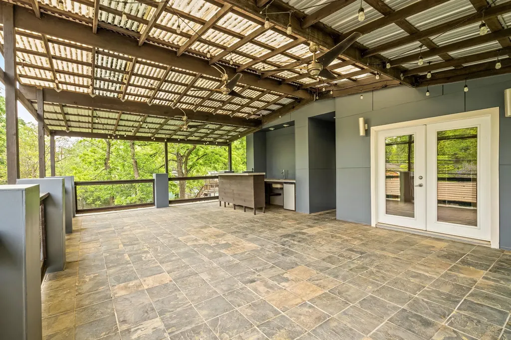 2202 Garden Street Austin TX 78702