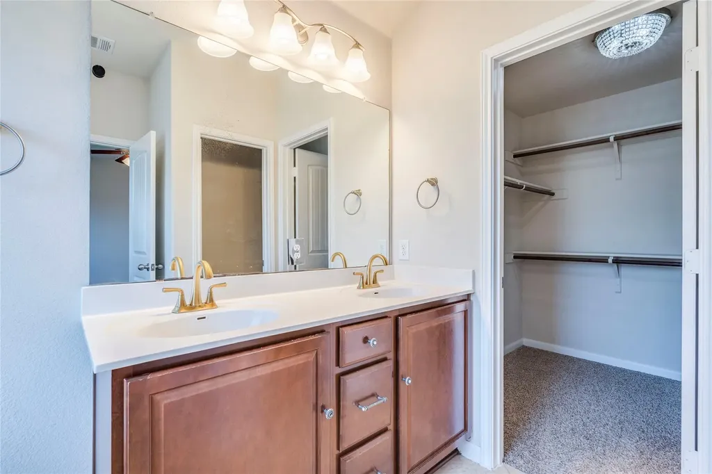 17708 Linkhill Drive Dripping Springs TX 78620