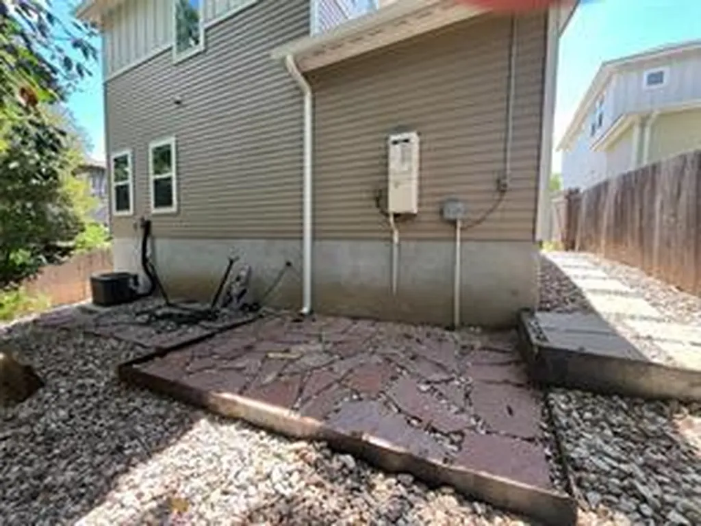 5006 Baker Street Austin TX 78721
