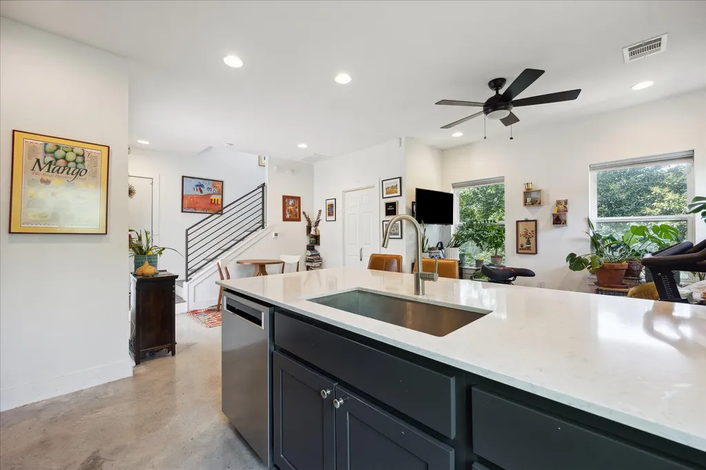 5006 Baker Street Austin TX 78721