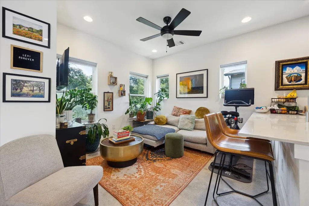 5006 Baker Street Austin TX 78721