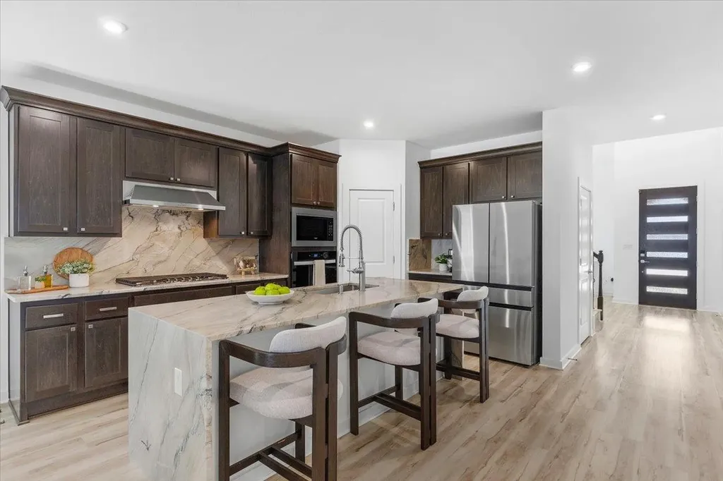 1904 Varese Path Leander TX 78641