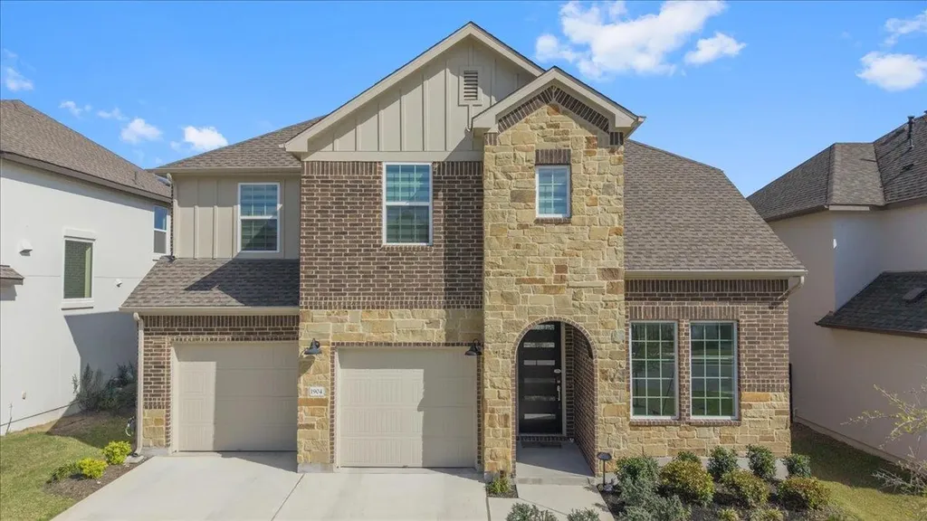 1904 Varese Path Leander TX 78641
