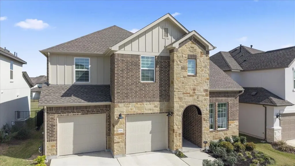 1904 Varese Path Leander TX 78641
