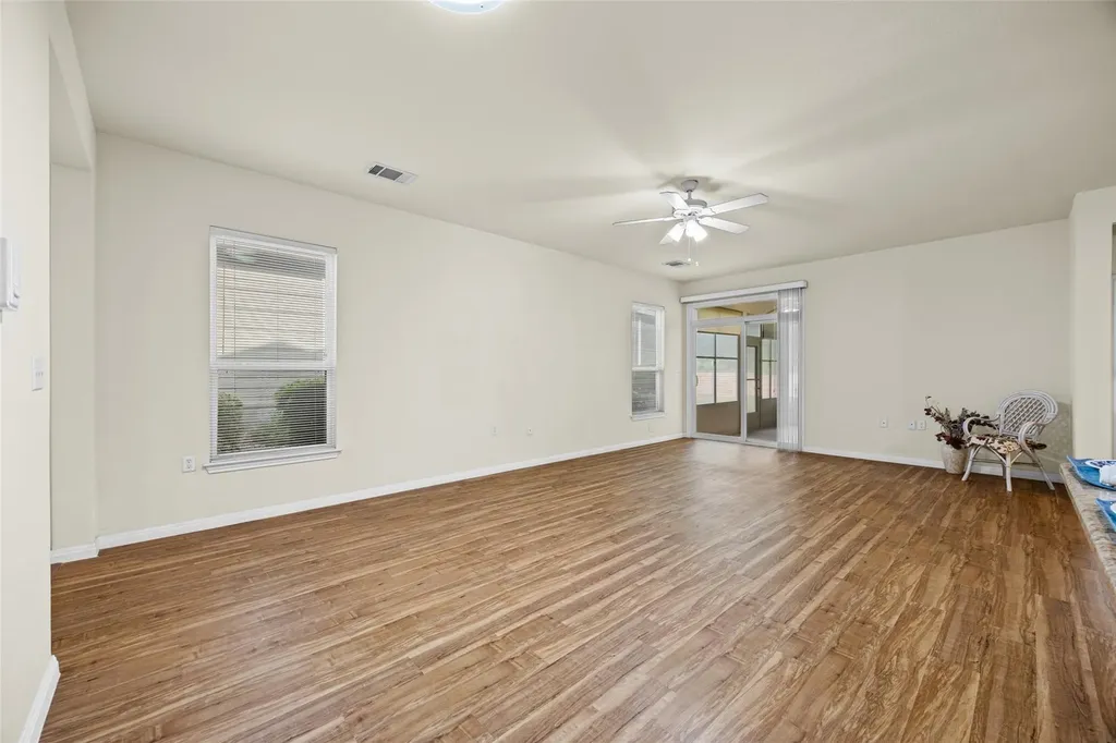 317 Essex Lane Georgetown TX 78633