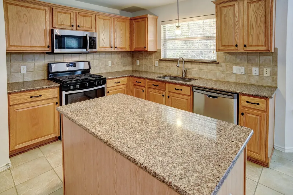 10712 Finsbury Drive Austin TX 78748