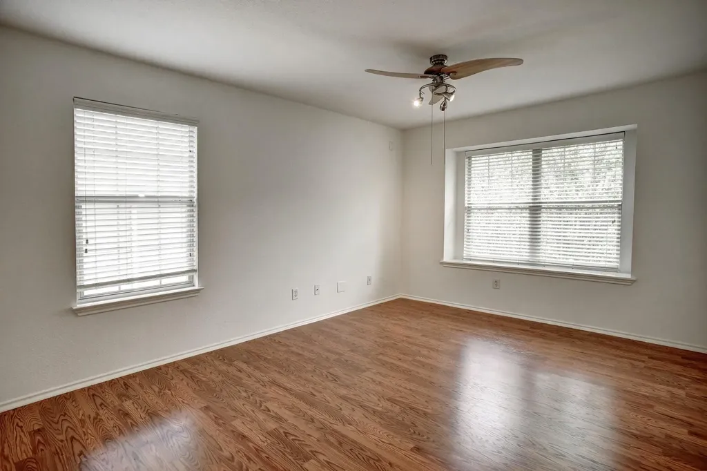 10712 Finsbury Drive Austin TX 78748