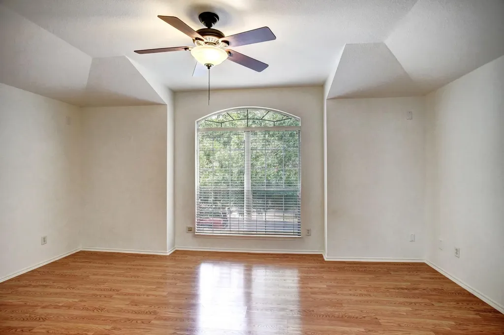 10712 Finsbury Drive Austin TX 78748
