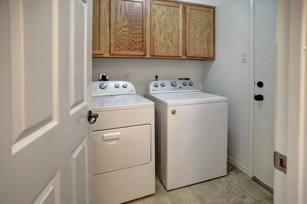 10712 Finsbury Drive Austin TX 78748