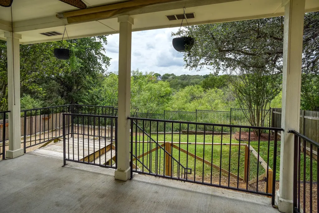 10712 Finsbury Drive Austin TX 78748