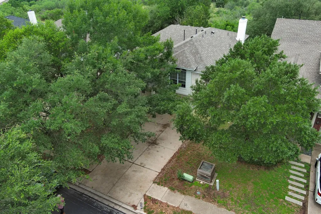 10712 Finsbury Drive Austin TX 78748