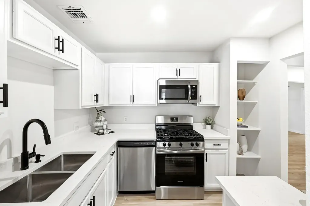 4605 Cedargrove Drive Austin TX 78744