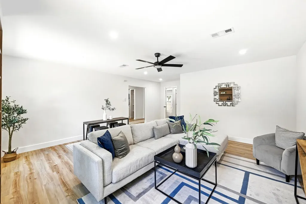 4605 Cedargrove Drive Austin TX 78744