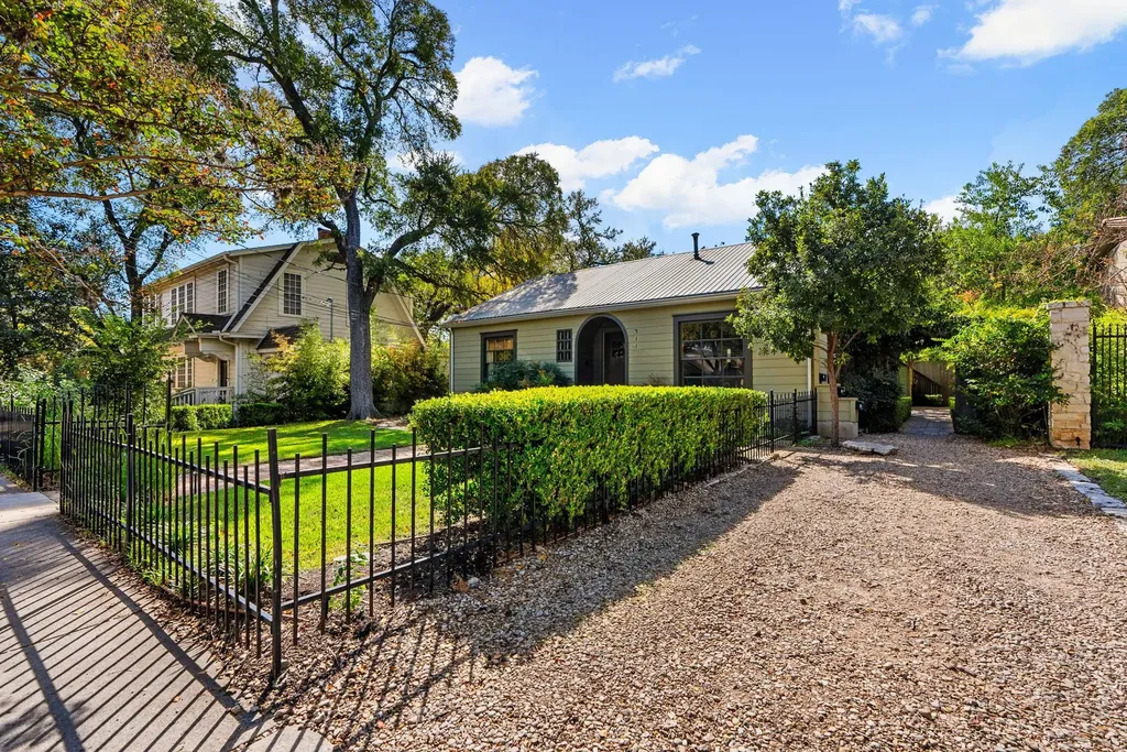 311 E 35th Street Austin TX 78705