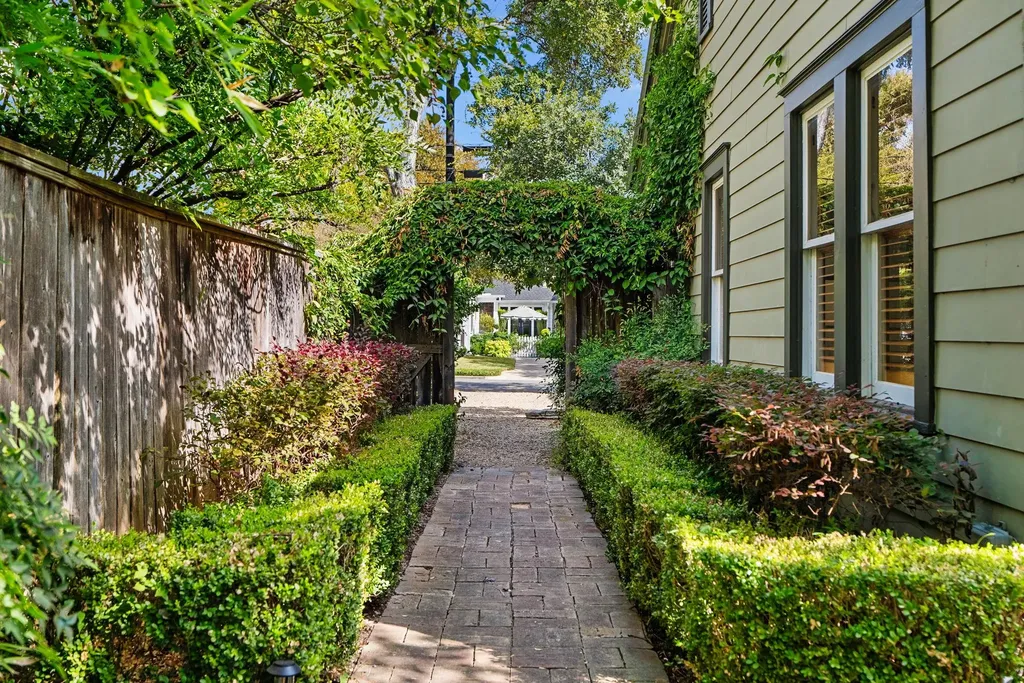 311 E 35th Street Austin TX 78705
