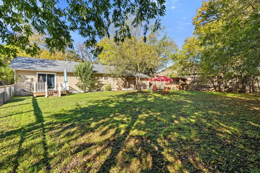 1221 S Austin Avenue Georgetown TX 78626