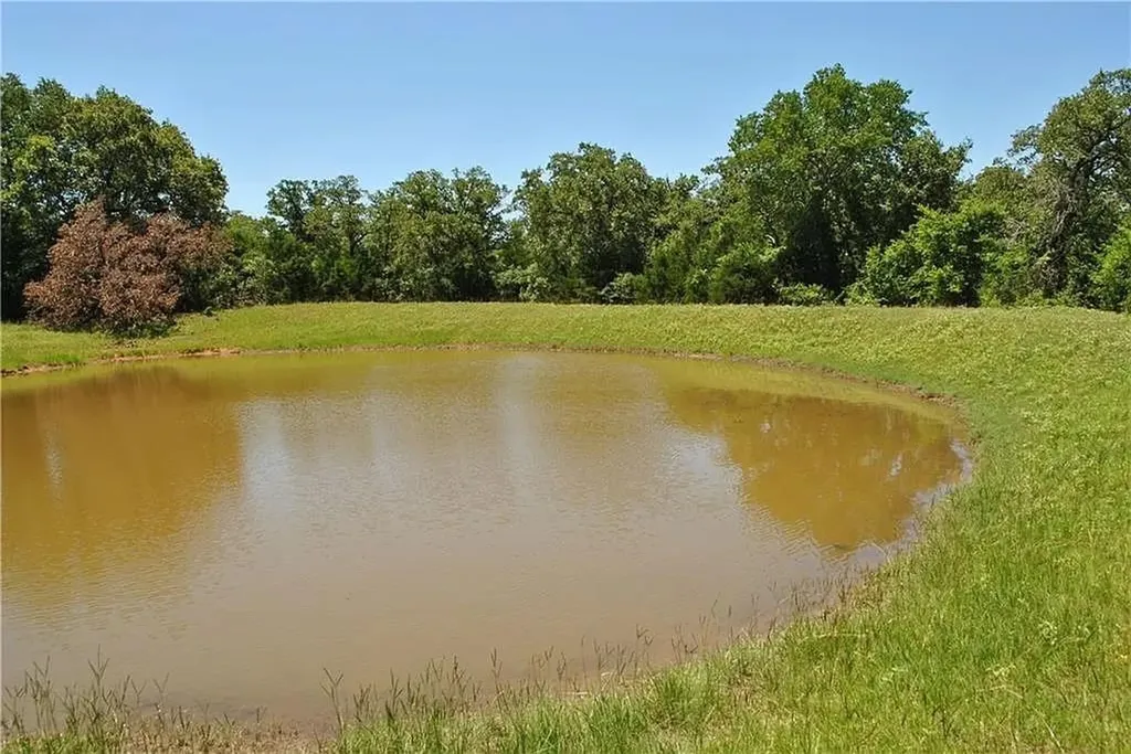 21741 E Interstate 10 Luling TX 78648