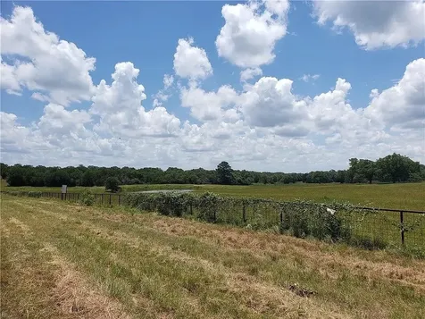21741 E Interstate 10 Luling TX 78648