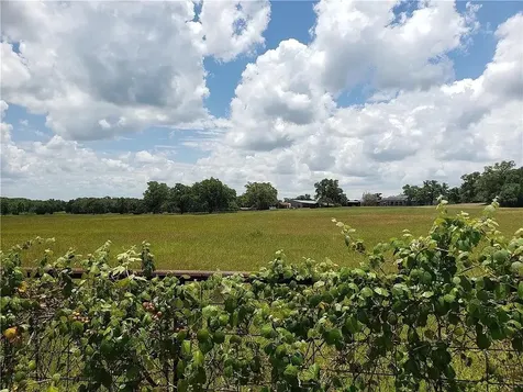 21741 E Interstate 10 Luling TX 78648