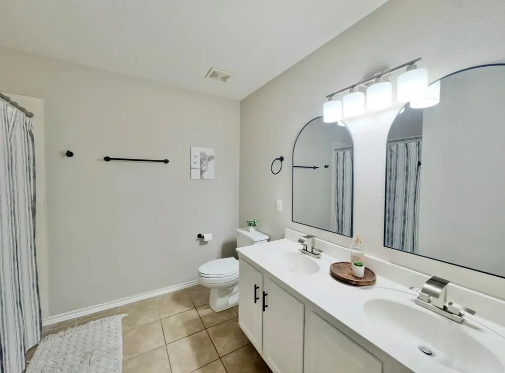 17821 Floribundas Elgin TX 78621