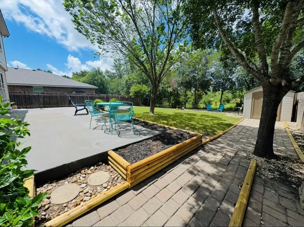 17821 Floribundas Elgin TX 78621