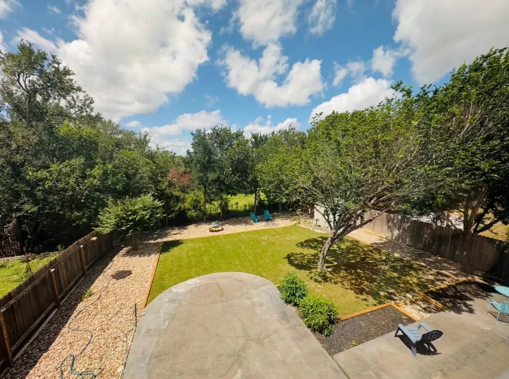 17821 Floribundas Elgin TX 78621