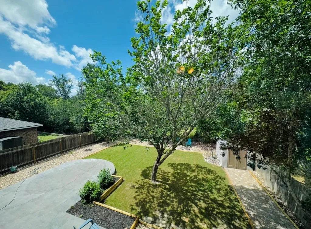 17821 Floribundas Elgin TX 78621