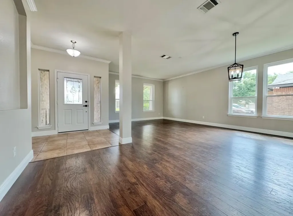 17821 Floribundas Elgin TX 78621