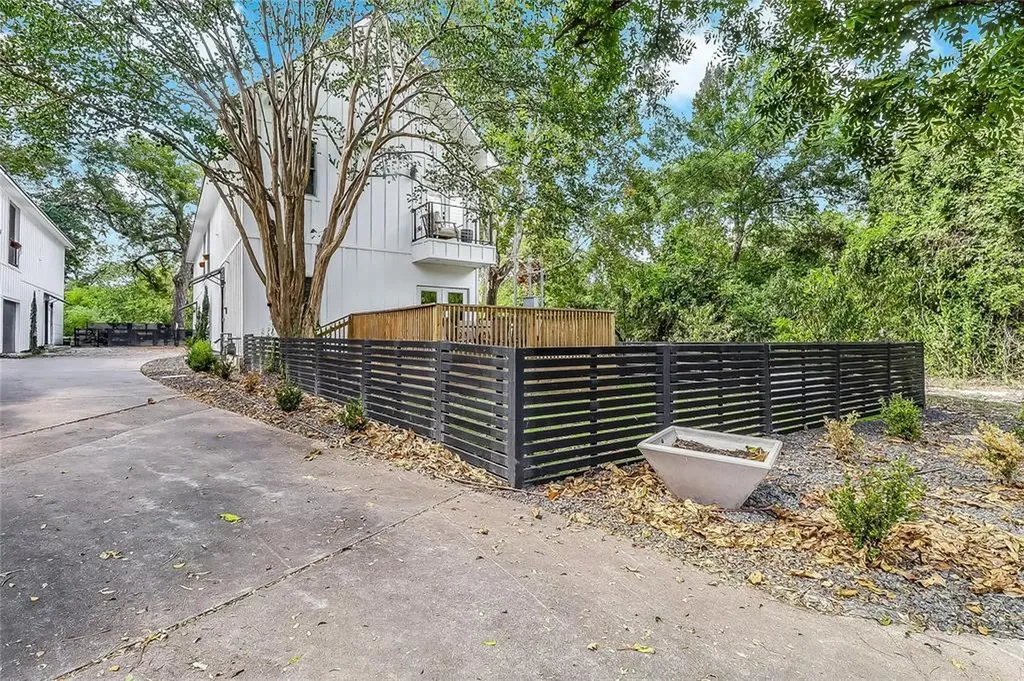 1109 W Annie Street Austin TX 78704