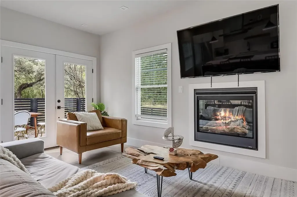 1109 W Annie Street Austin TX 78704