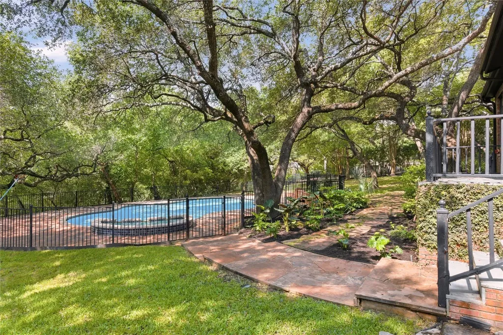 4209 Dunning Lane Austin TX 78746