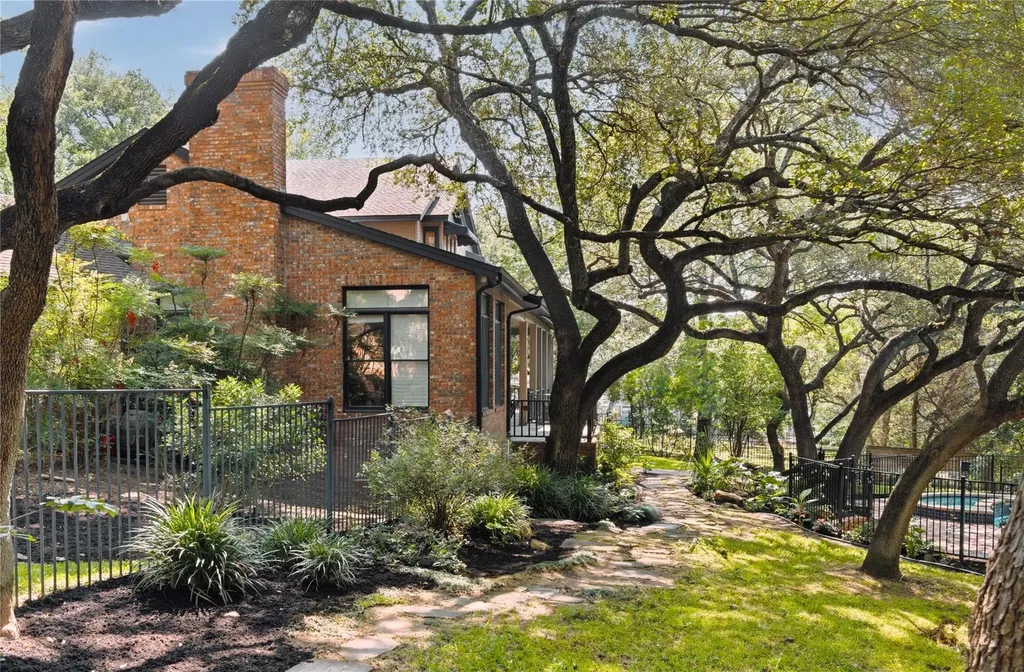 4209 Dunning Lane Austin TX 78746