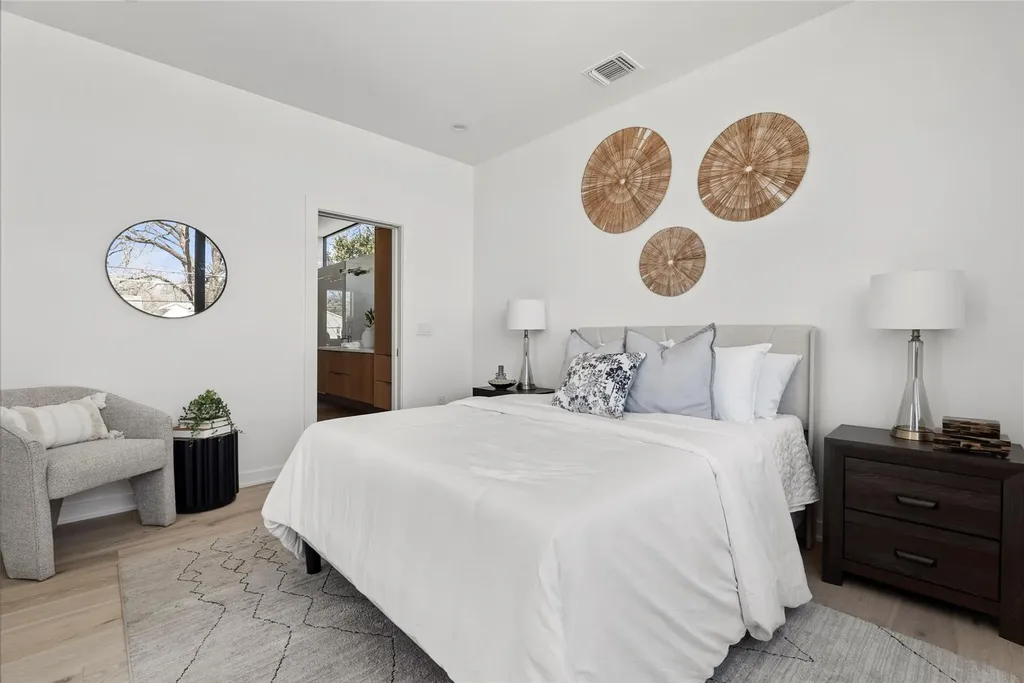44 Chicon Street Austin TX 78702