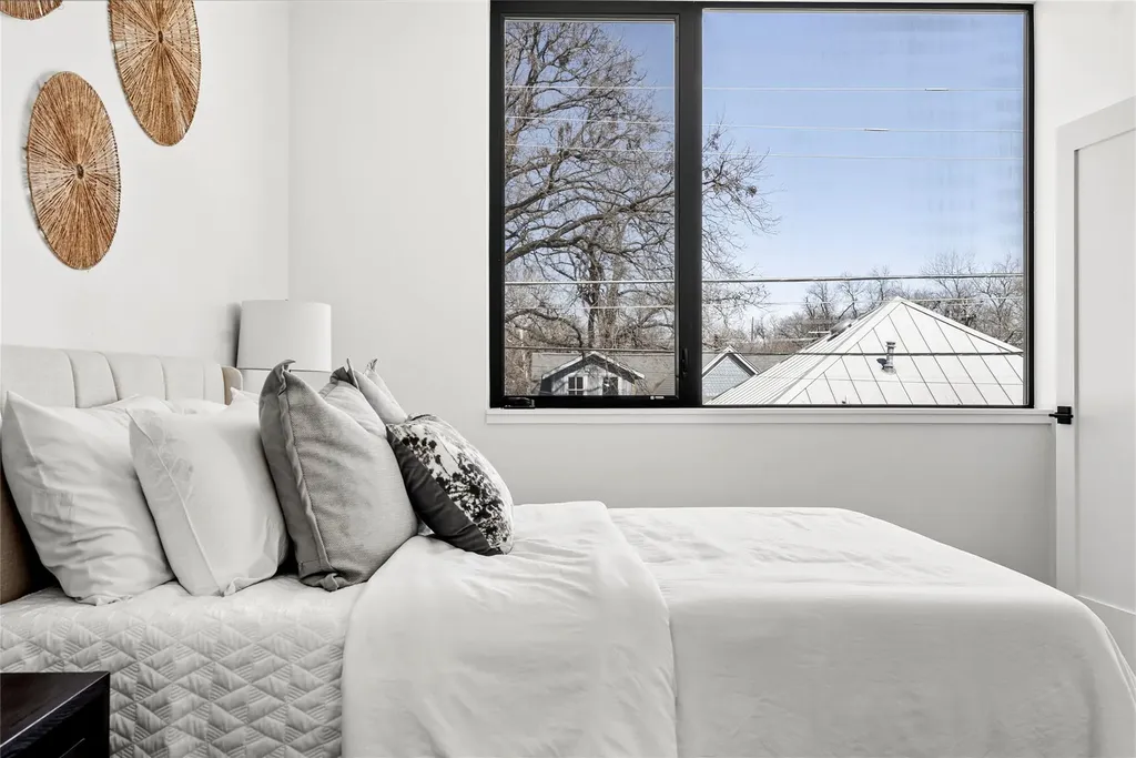 44 Chicon Street Austin TX 78702