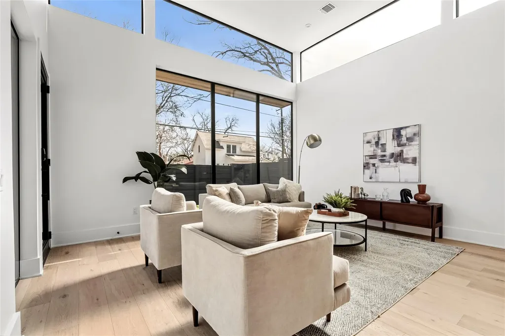 44 Chicon Street Austin TX 78702