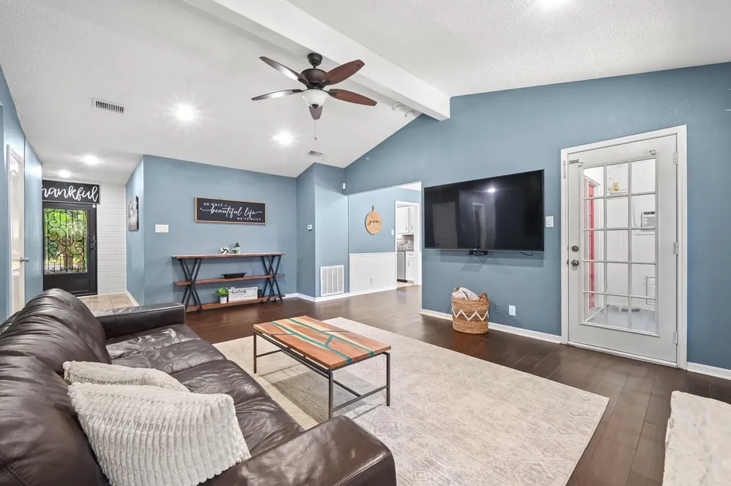 303 Pin Oak Drive Georgetown TX 78628