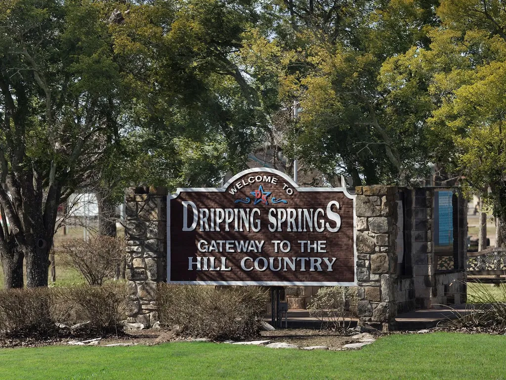 249 Sue Peaks Loop Dripping Springs TX 78620
