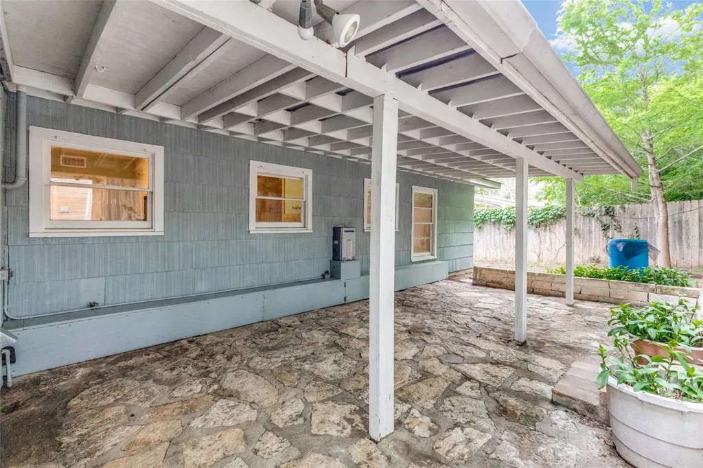11504 Oakwood Drive Austin TX 78753