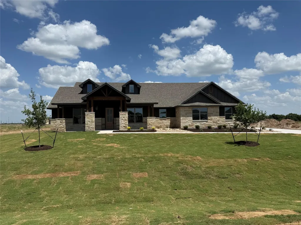 11109 Golden Eagle Avenue Salado TX 76571
