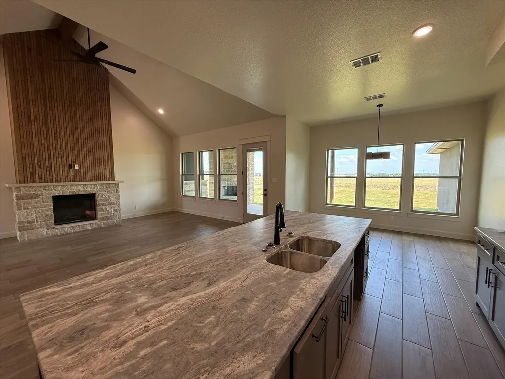 11109 Golden Eagle Avenue Salado TX 76571